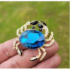 Stunning Vintage Look Gold Plated Blue CRAB Designer Brooch Broach Cake Pin B54