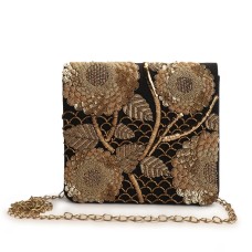 Sazee flap clutch