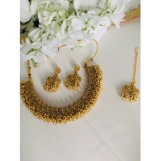 White Bead Antique Gold Necklace Set